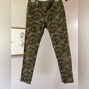 Gap green camo khakis broken-in straight 4